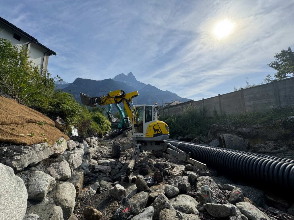 Photo de l'entreprise TP ALPIN entrain de réaliser des travaux de Génie écologique 